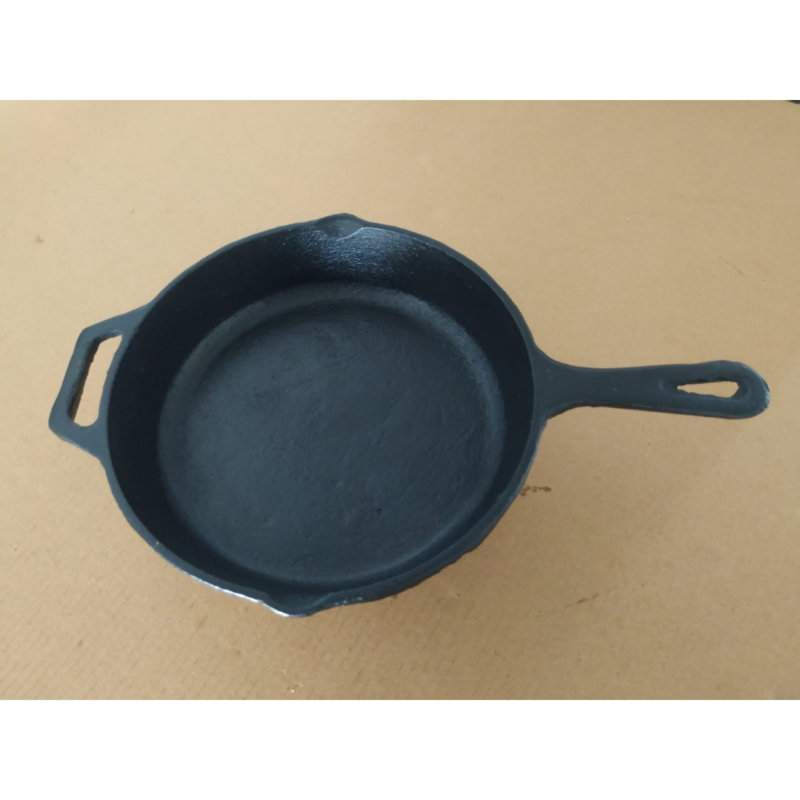 70's kitchen cast iron skillet with handle