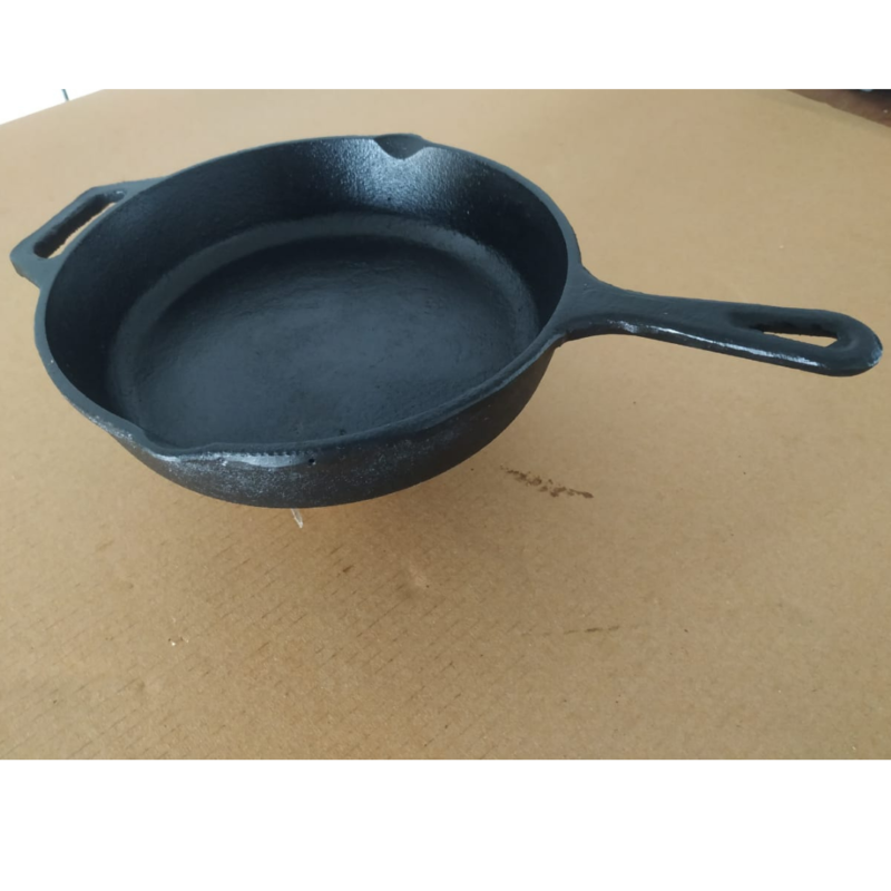 70's kitchen cast iron skillet with handle