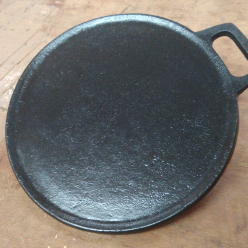 Cast iron round tawa - 10 inch